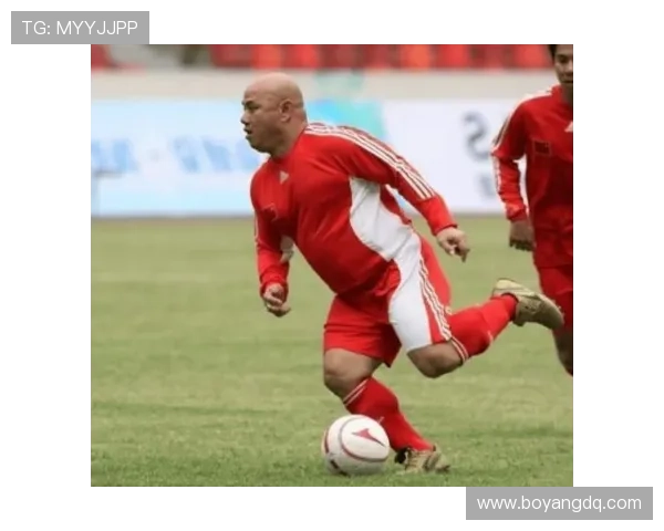 身高优势与技术结合个子很大的足球明星如何在赛场上创造传奇 身高优势与技术结合个子很大的足球明星如何在赛场上创造传奇