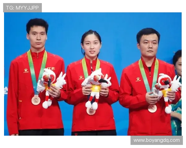 重庆乒乓球队在全运会中的默契配合与战术执行分析 重庆乒乓球队在全运会中的默契配合与战术执行分析