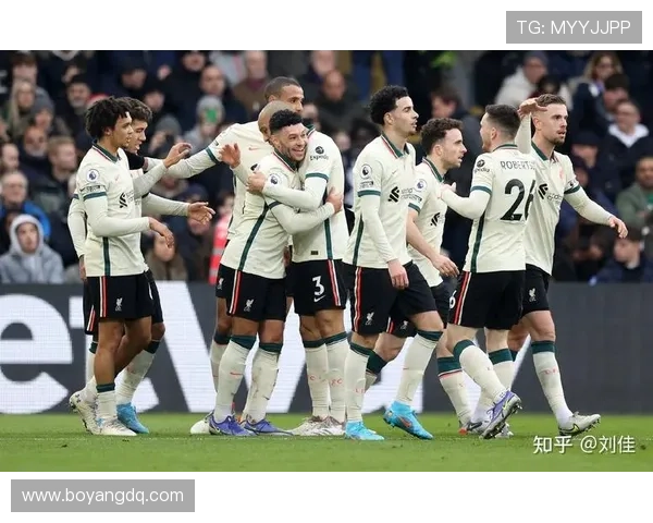 武汉足球队以84分稳居挑战赛积分榜首位争夺冠军之路愈加明朗